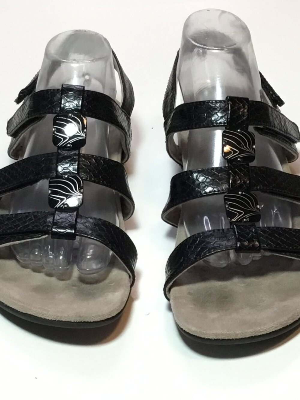 Vionic Amber Strappy Sandals Slip-On Shoes Black Snake Women's 10